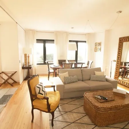 Center Gardens Apartments * Lisbon
