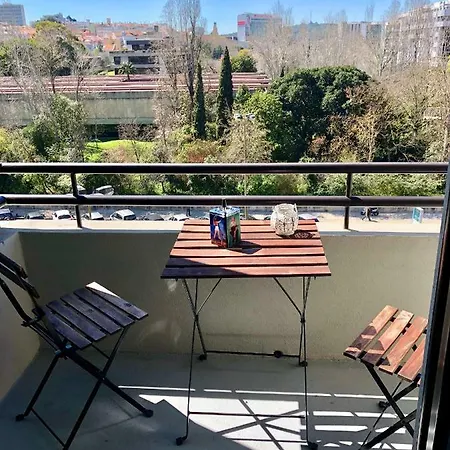Center Gardens Apartments * Lisbon