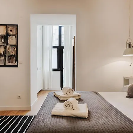 Center Gardens Apartment *